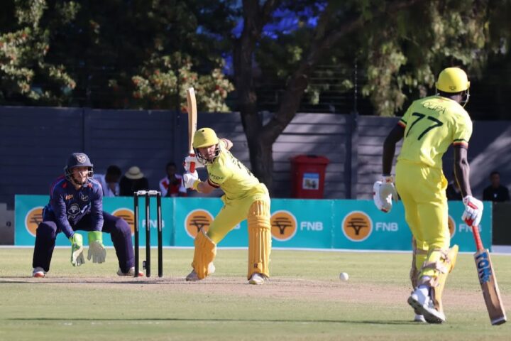 Cricket Cranes players in a huddle