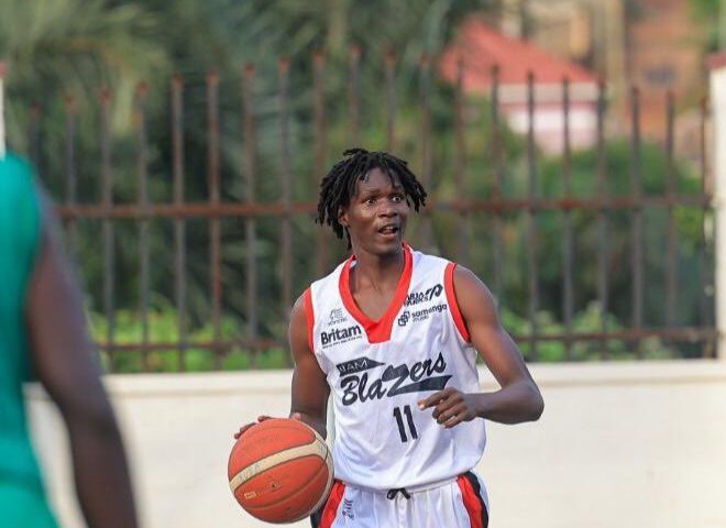Nam Blazers players huddle before tip-off