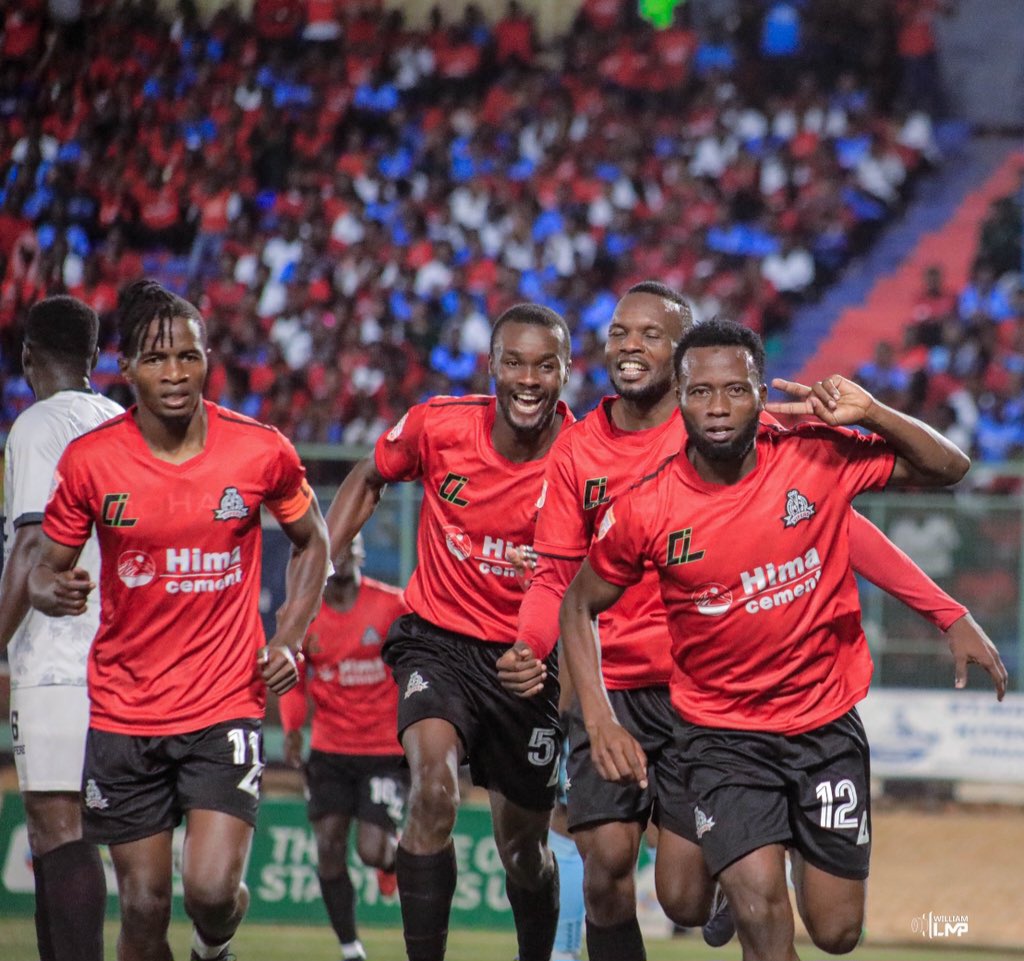 Yunus Sentamu stars as Vipers open healthy lead atop