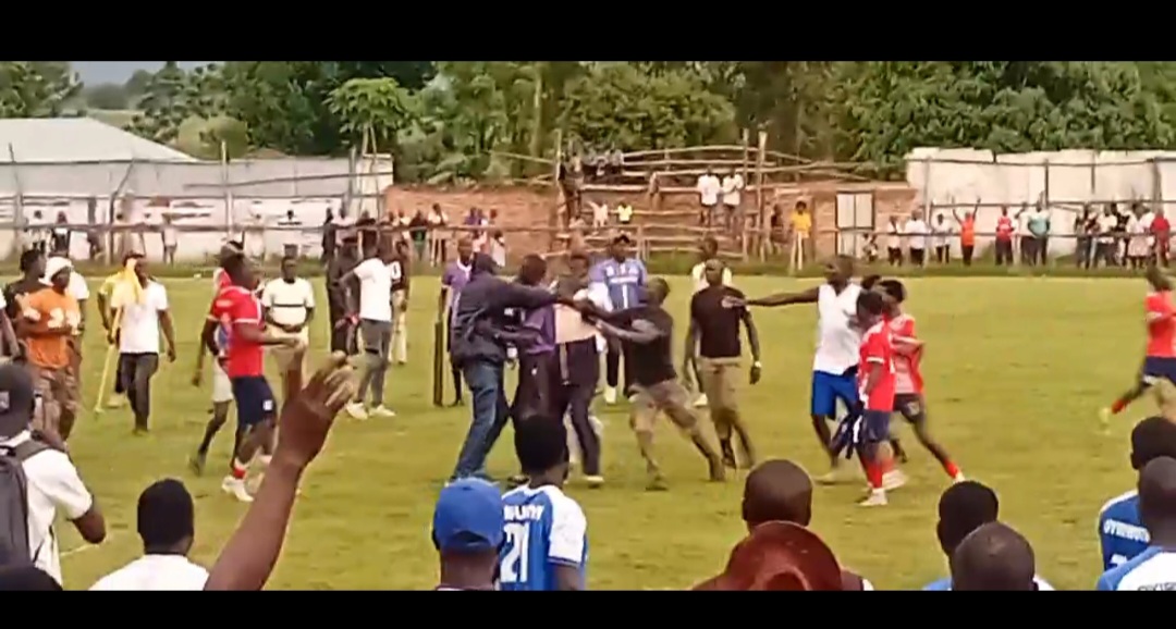 VIDEOS: Referees Beaten Again in Big League match
