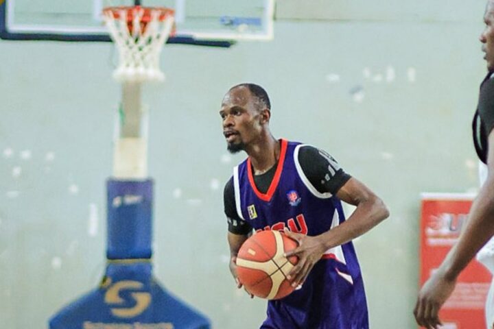 Sommet squander big lead in loss against UCU